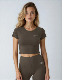 Signature Join The Set Graphic Crop Tee in Chocolate